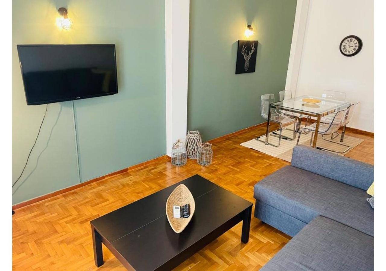 Cozy Apartment In Central Athens - Sleeps 6 Exterior foto